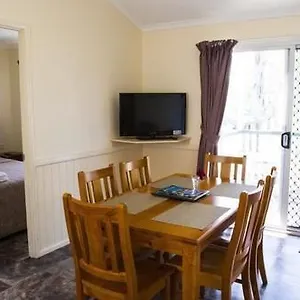 Kahlers Oasis 3*, Warwick Australia